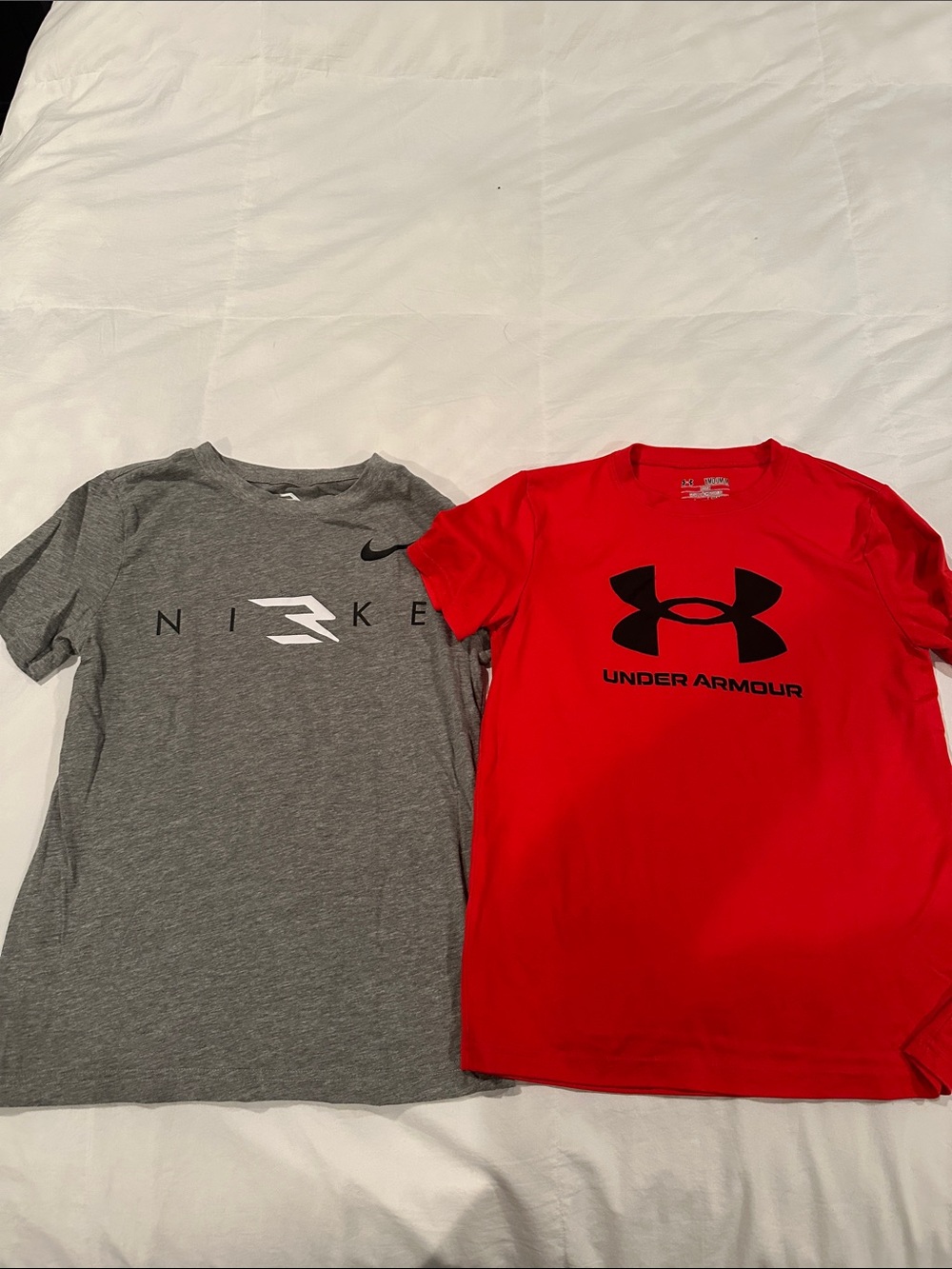 Under Armour Red Short-Sleeve and Gray Nike short-sleeve Tee - Boys